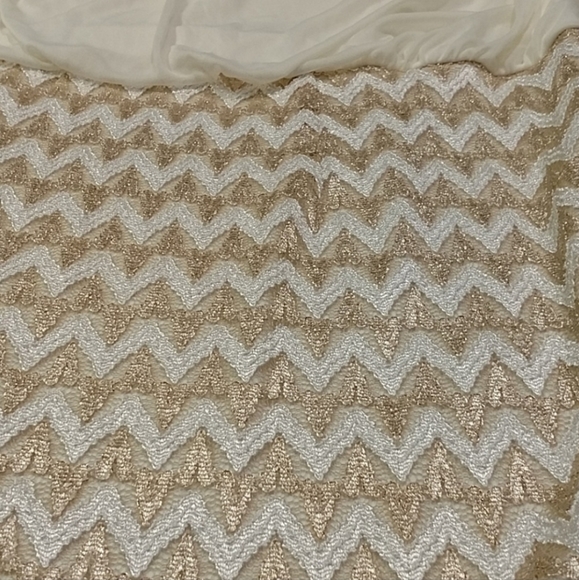 Cream and gold dress ♡ - Picture 9 of 12